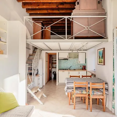 Romantic Loft - 2 Minutes From The Sea And Center Διαμέρισμα *