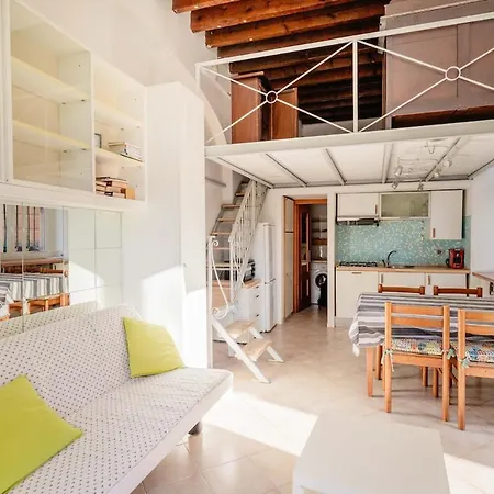 Romantic Loft - 2 Minutes From The Sea And Center