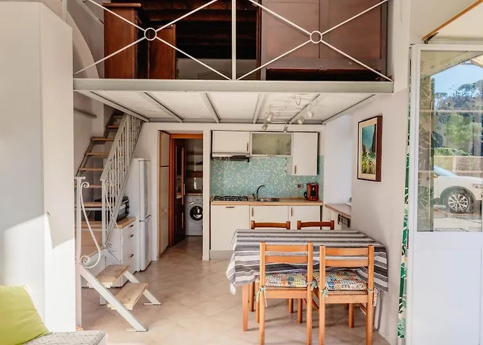 Romantic Loft - 2 Minutes From The Sea And Center